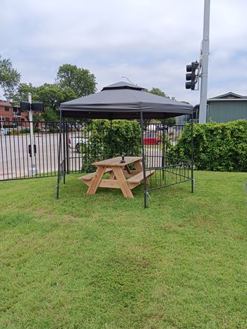 Sun and sands picnic and grill area
